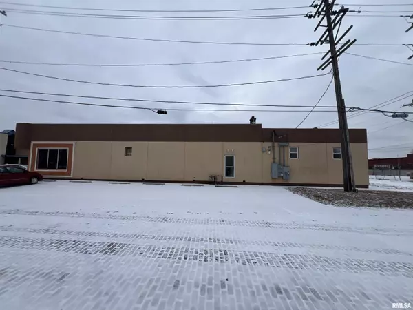Rock Island, IL 61201,2225-2235 3RD AVE