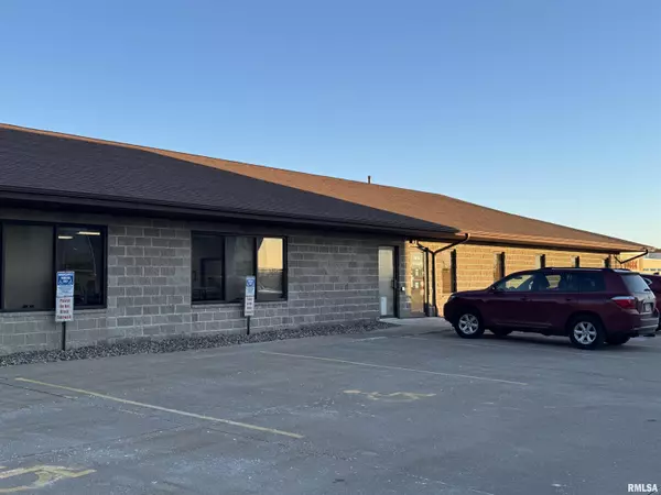 Moline, IL 61265,1050 36TH AVE