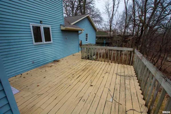 Clinton, IA 52732,591 BREEZY POINT DR
