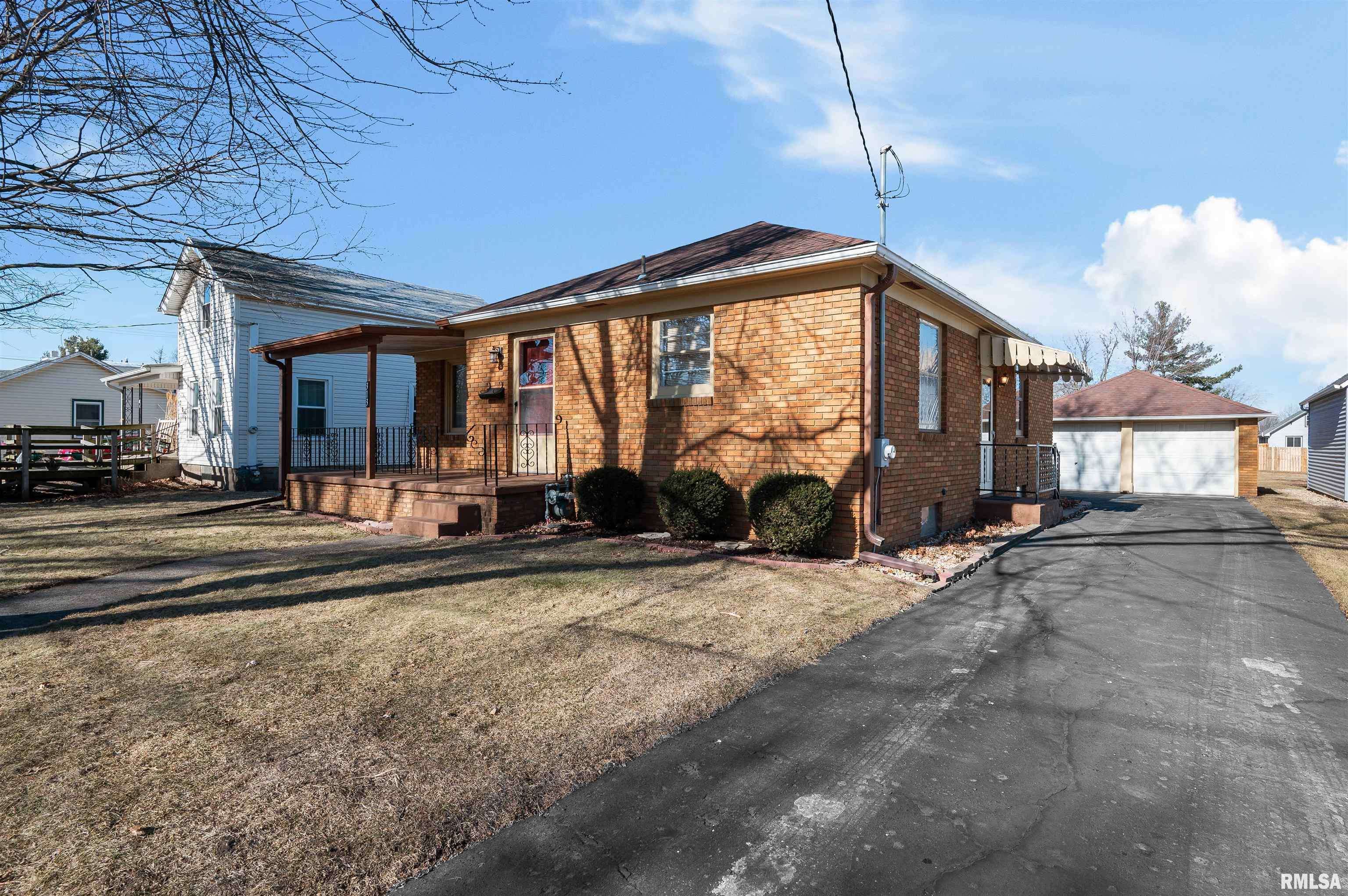 Geneseo, IL 61254,313 E MAIN ST