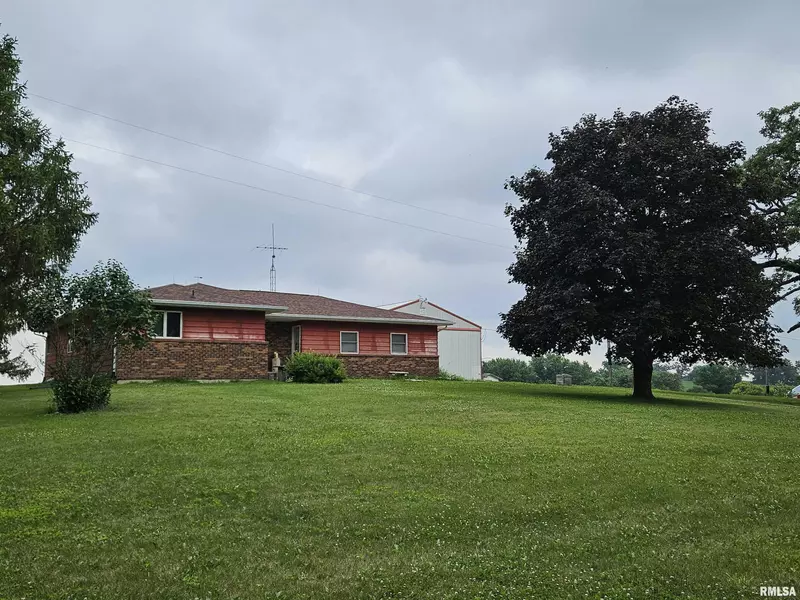 1573 200TH AVE, Delmar, IA 52037