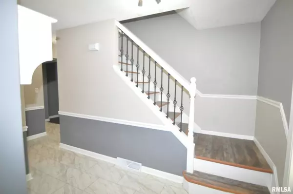 Davenport, IA 52807,2206 E 32ND ST