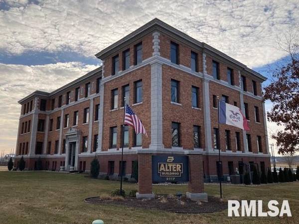 2117 STATE ST #50, Bettendorf, IA 52722