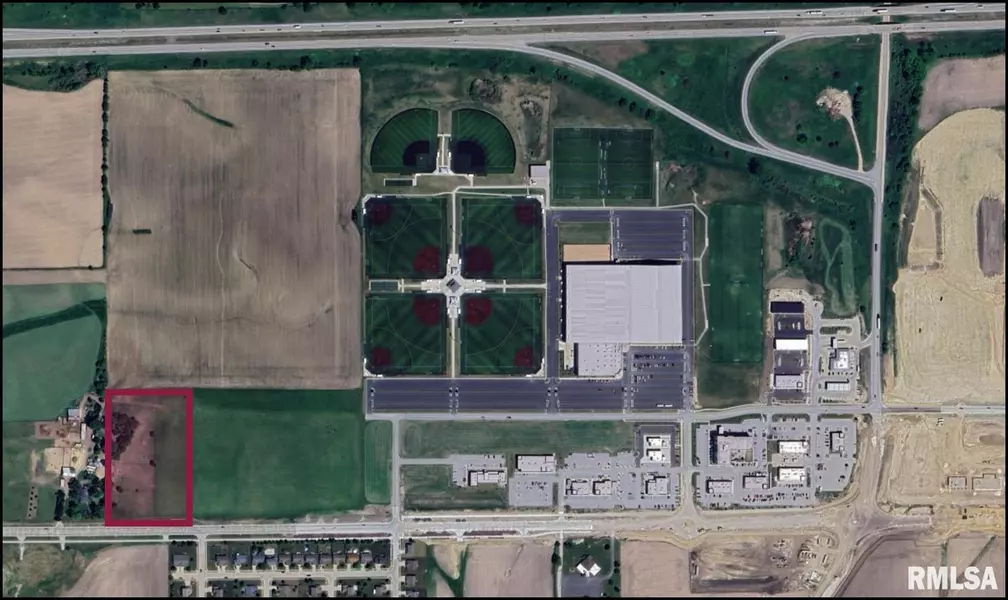 4100 FOREST GROVE DR, Bettendorf, IA 52722