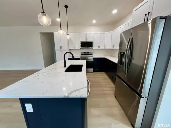 Camp Point, IL 62320,211 W Prairie ST