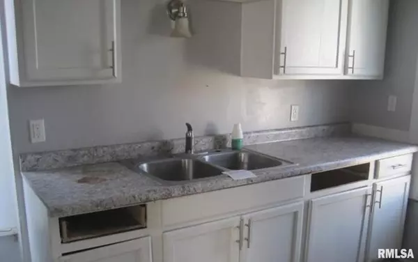 Rock Island, IL 61201,619 13TH AVE
