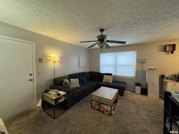 Davenport, IA 52807,2035 E 38TH PL