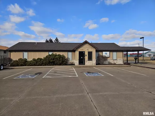 404 CLEVELAND ST, Muscatine, IA 52761