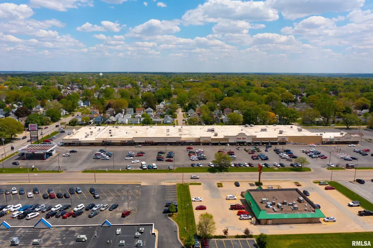 Moline, IL 61265,1998 1ST Street A #STEC