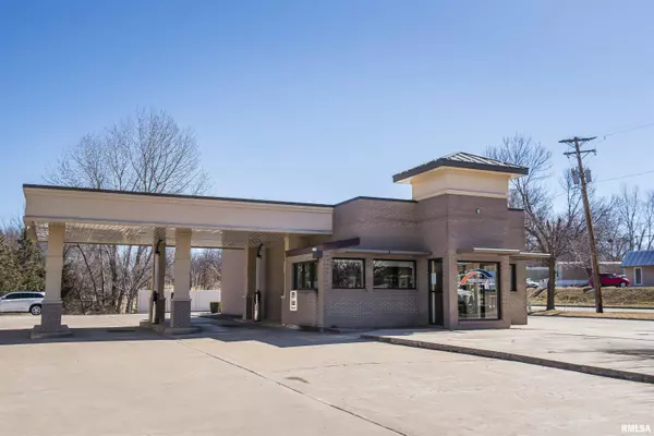 3633 Maine ST, Quincy, IL 62305