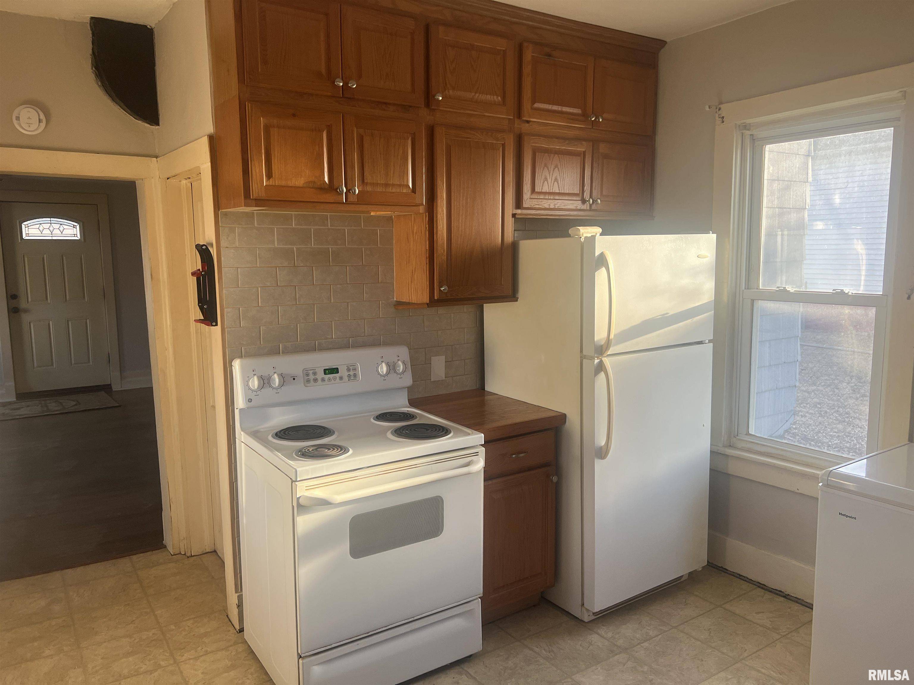 Clinton, IA 52732,531 1ST AVE
