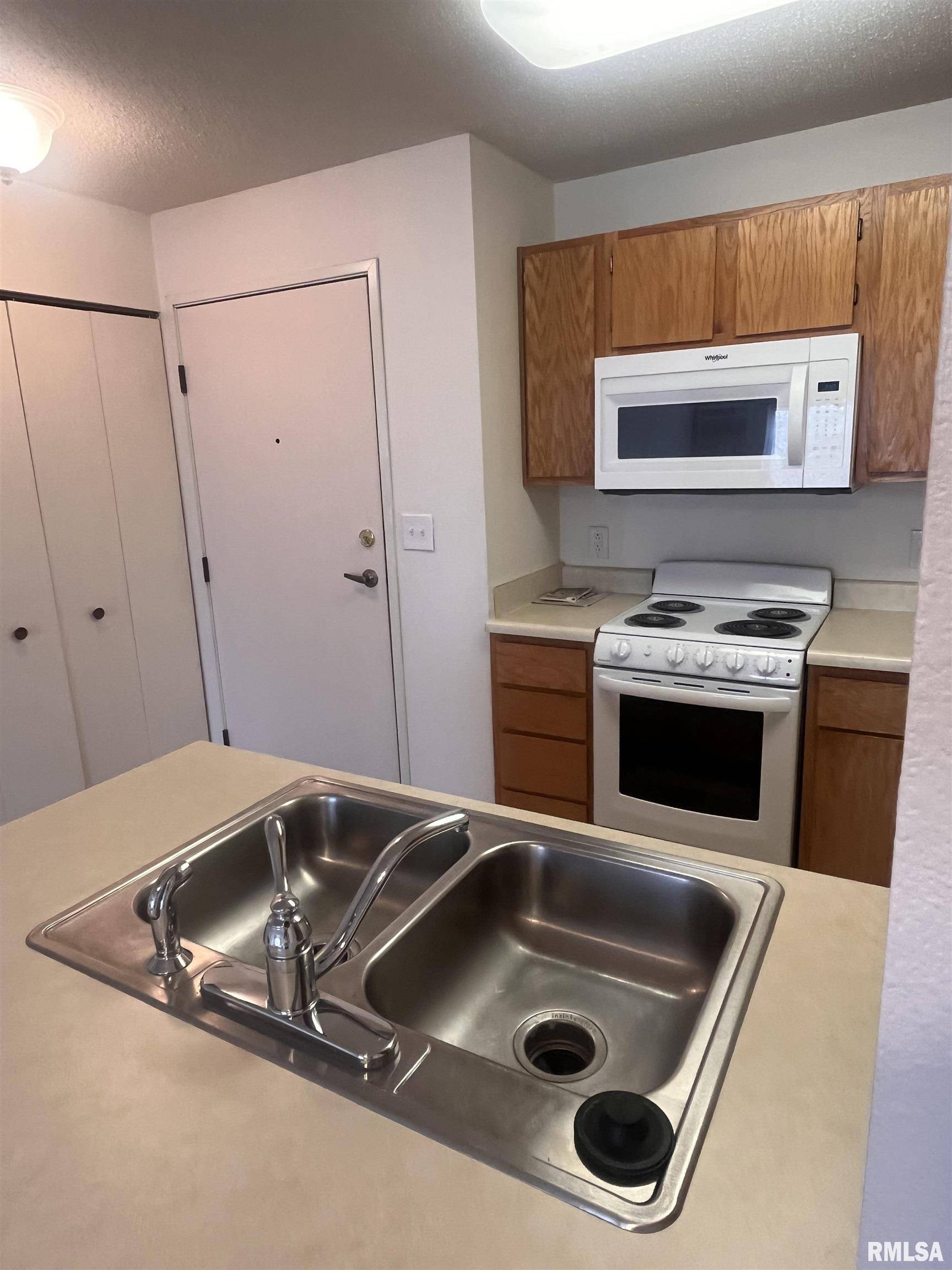 Bettendorf, IA 52722,2365 TECH DR #202