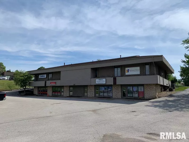 3625 UTICA RIDGE RD #C, Bettendorf, IA 52722
