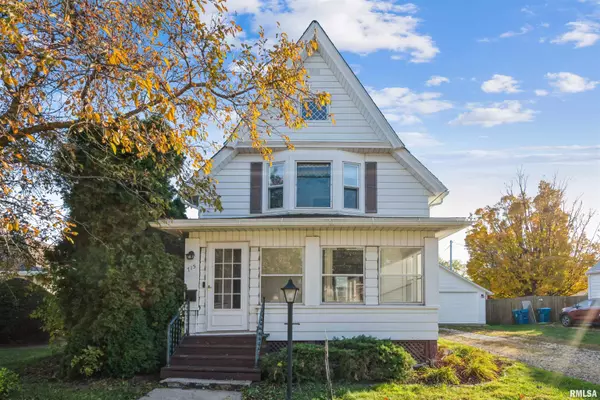 715 5TH ST, De Witt, IA 52742