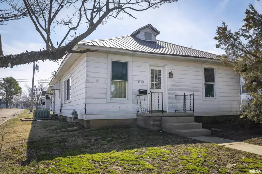 1500 W TYLER ST, Herrin, IL 62948