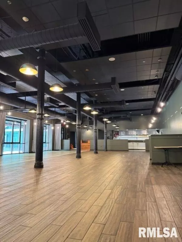 Davenport, IA 52801,131 W 2ND ST #1B