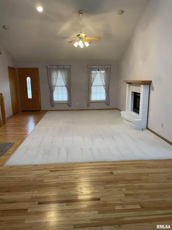 Silvis, IL 61282,1107 16TH Street Court