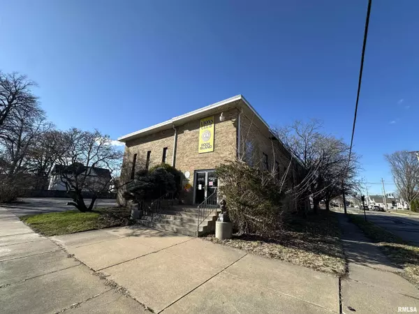 4329 8TH AVE, Rock Island, IL 61201