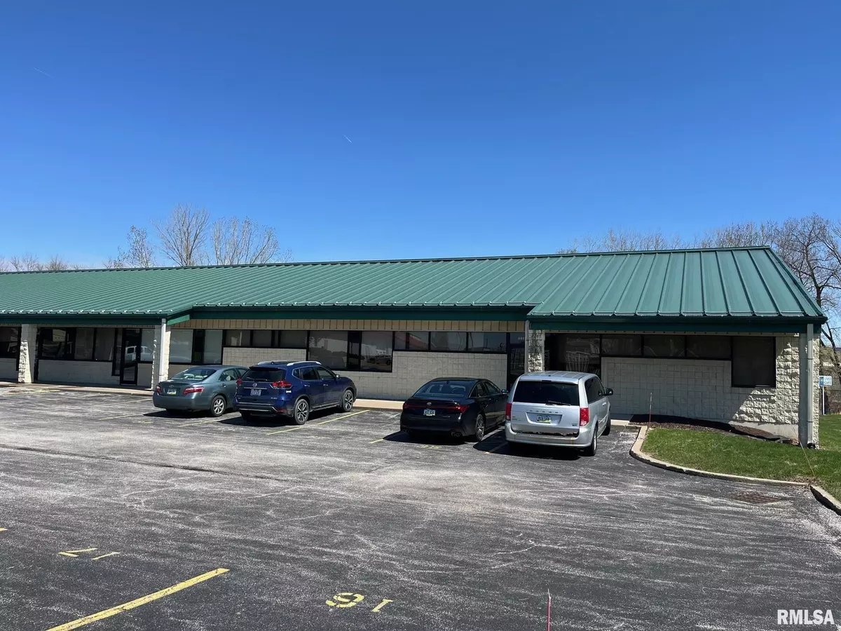 Davenport, IA 52807,5217 GRAND AVE