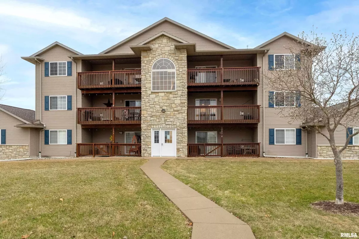 Eldridge, IA 52748,209 E PRICE ST #203