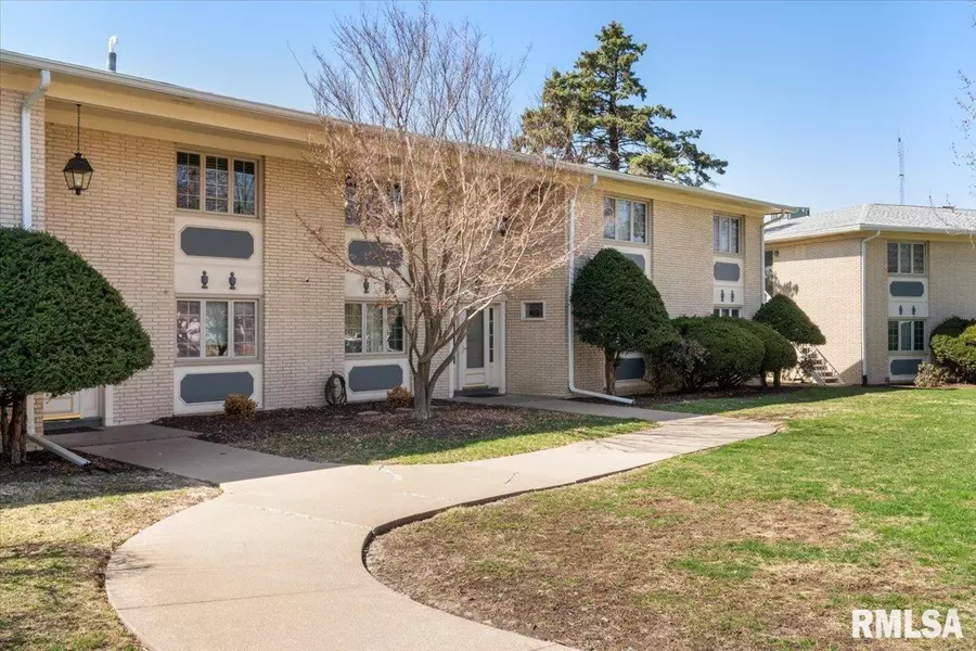 930 17TH ST #24, Moline, IL 61265-3157