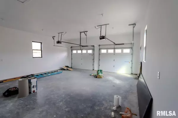 Camp Point, IL 62320,104 W Prairie ST