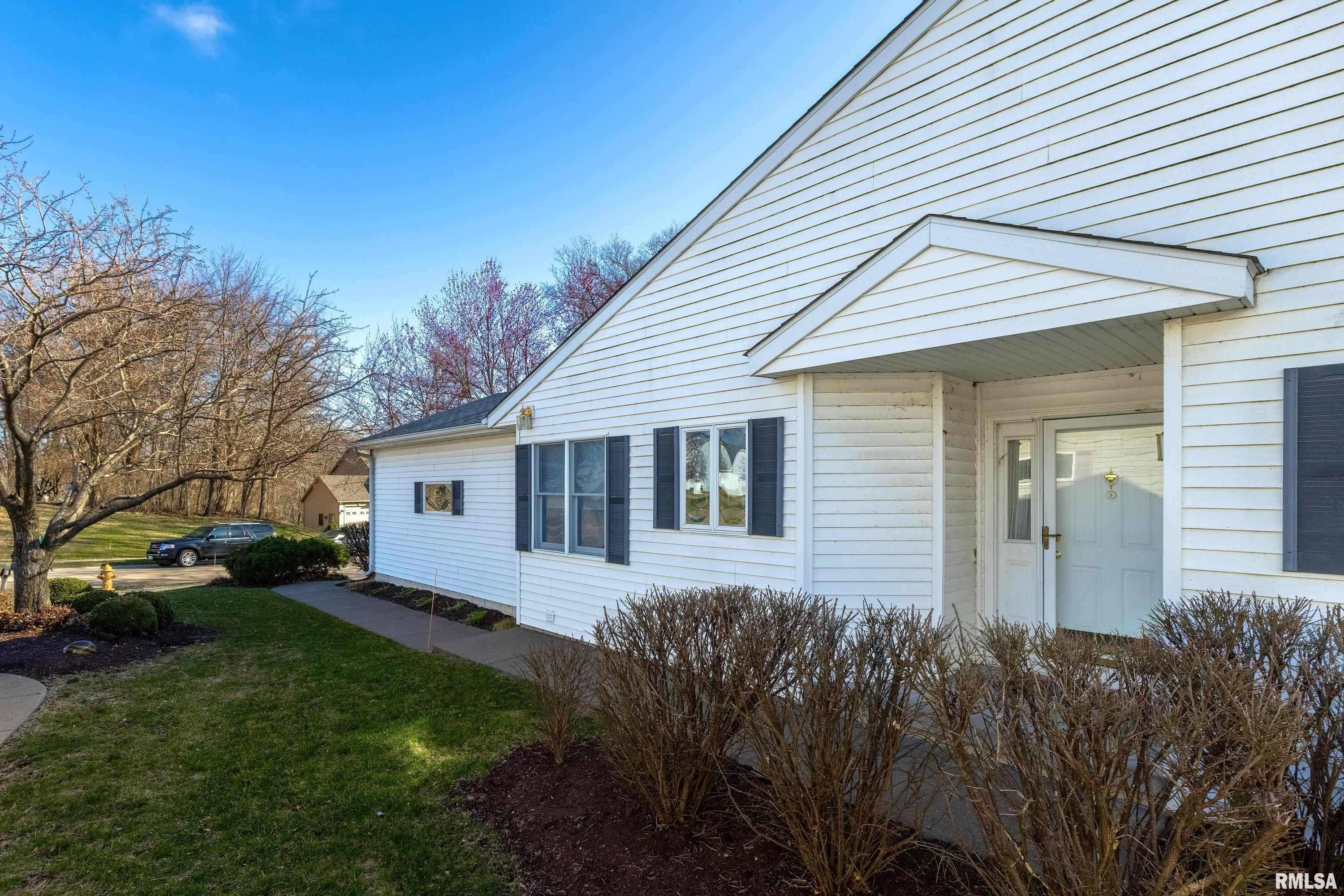 Le Claire, IA 52753,1108 IOWA DR