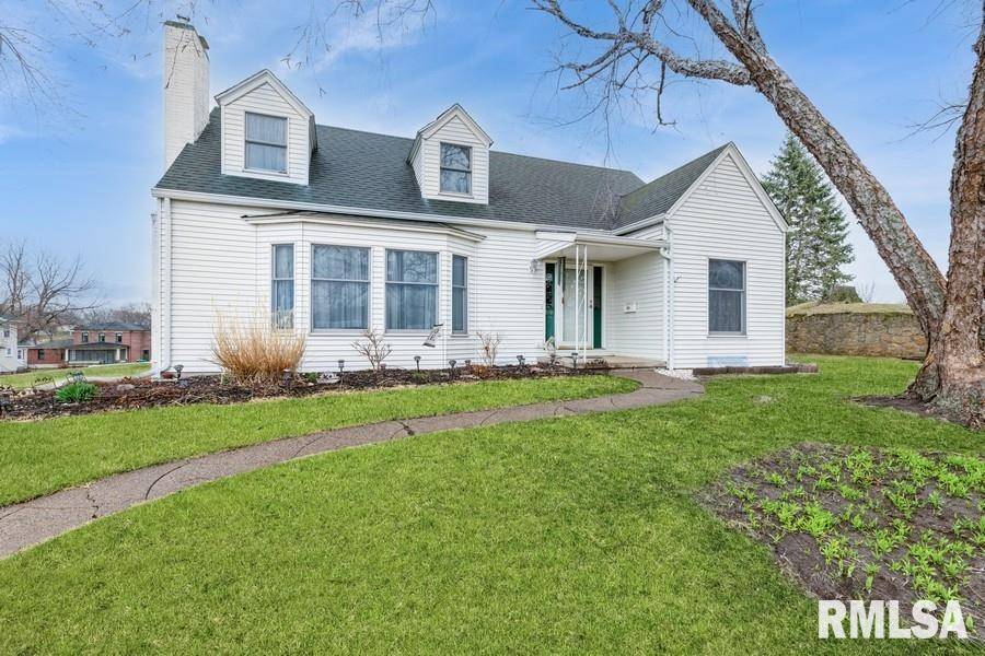 801 10TH AVE, Fulton, IL 61252
