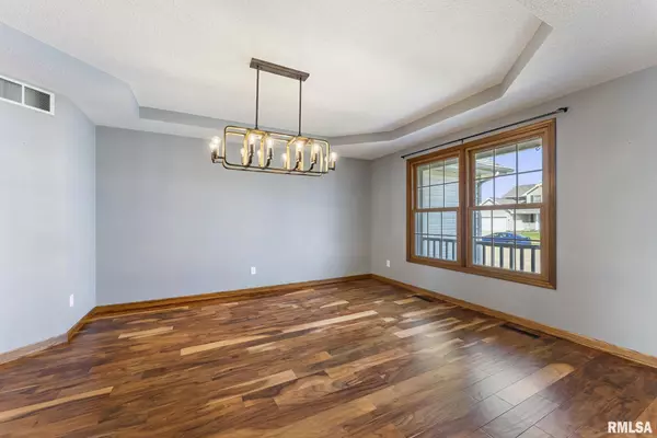 Geneseo, IL 61254,726 STONE CHURCH LN