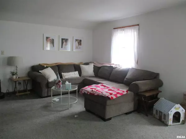 East Moline, IL 61244,530 ISLAND AVE