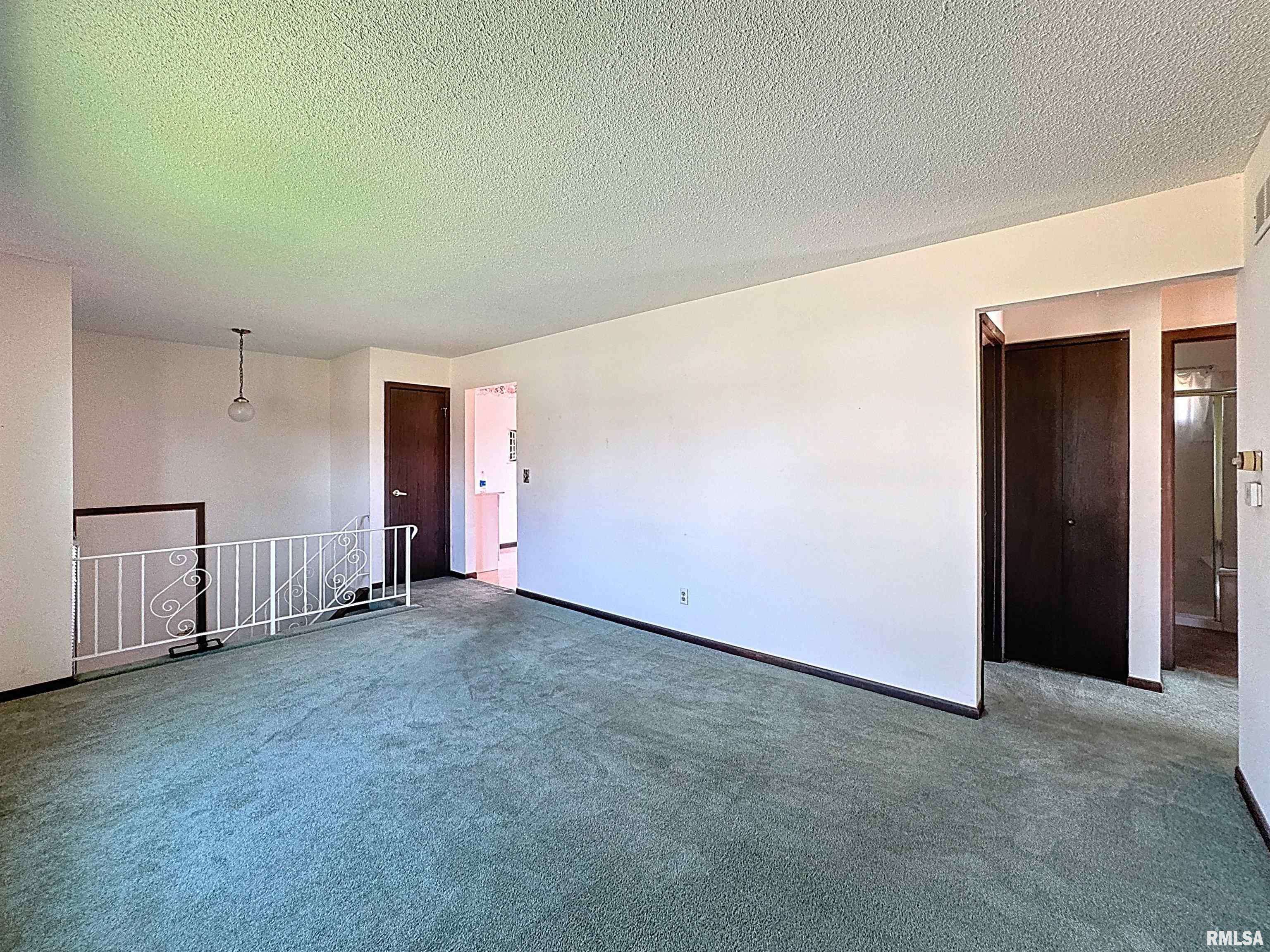 Davenport, IA 52806-3409,3106 COVINGTON DR