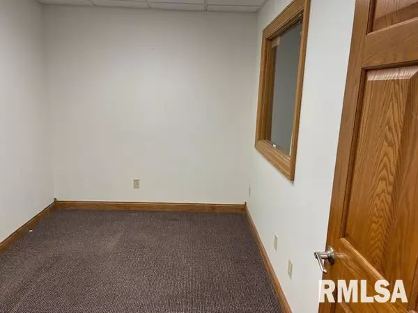 Cedar Rapids, IA 52402,1950 DODGE RD #109