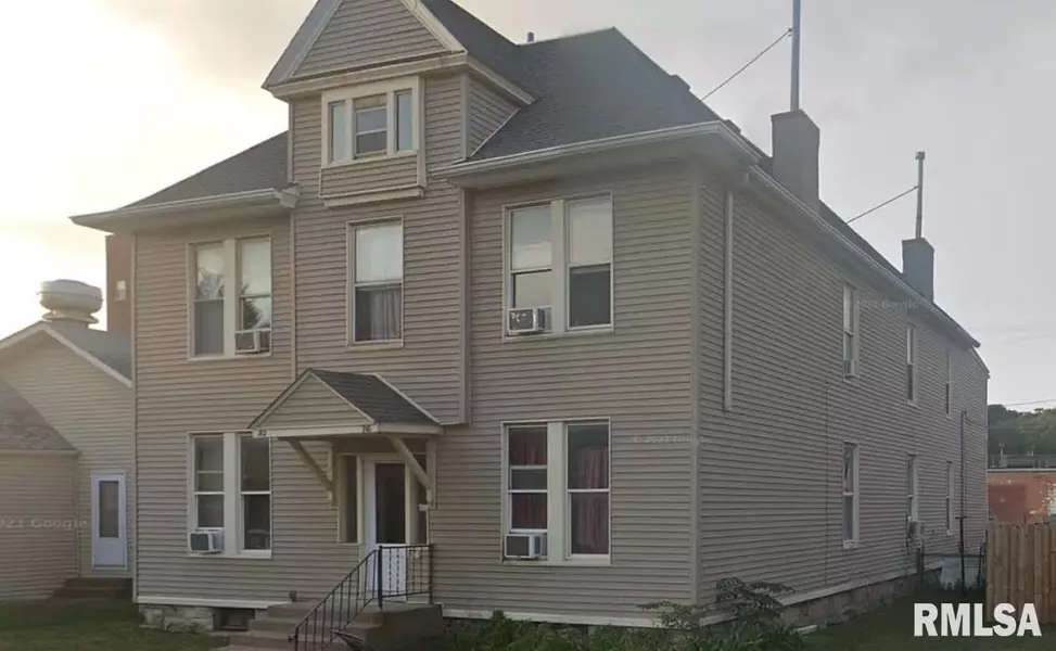 910 W 3RD ST, Davenport, IA 52802