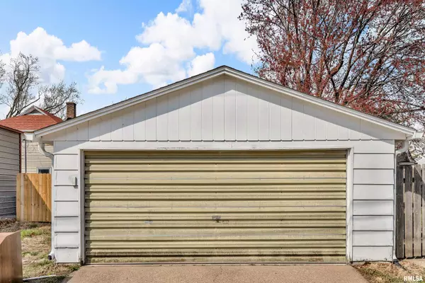 Rock Island, IL 61201,1433 40TH ST