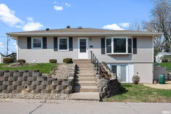 Moline, IL 61265,905 33RD AVE