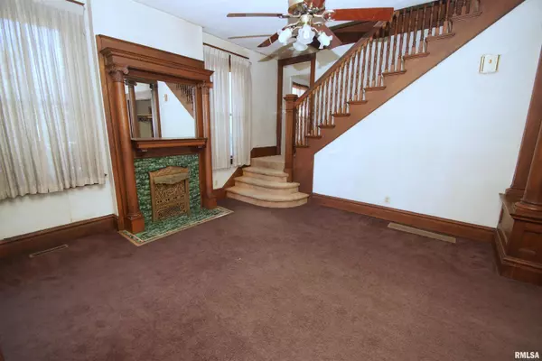 Davenport, IA 52803,707 BRADY ST