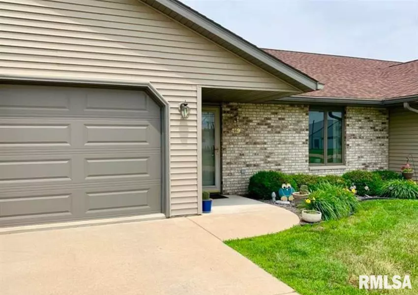 419 DEERVIEW LN #2, Fulton, IL 61252