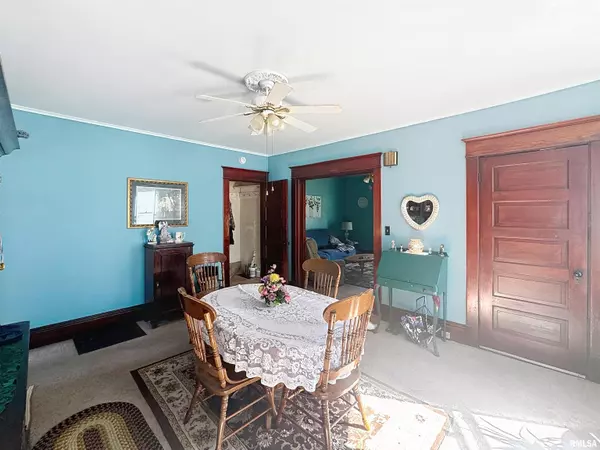 Davenport, IA 52802-1603,2036 W 2ND ST