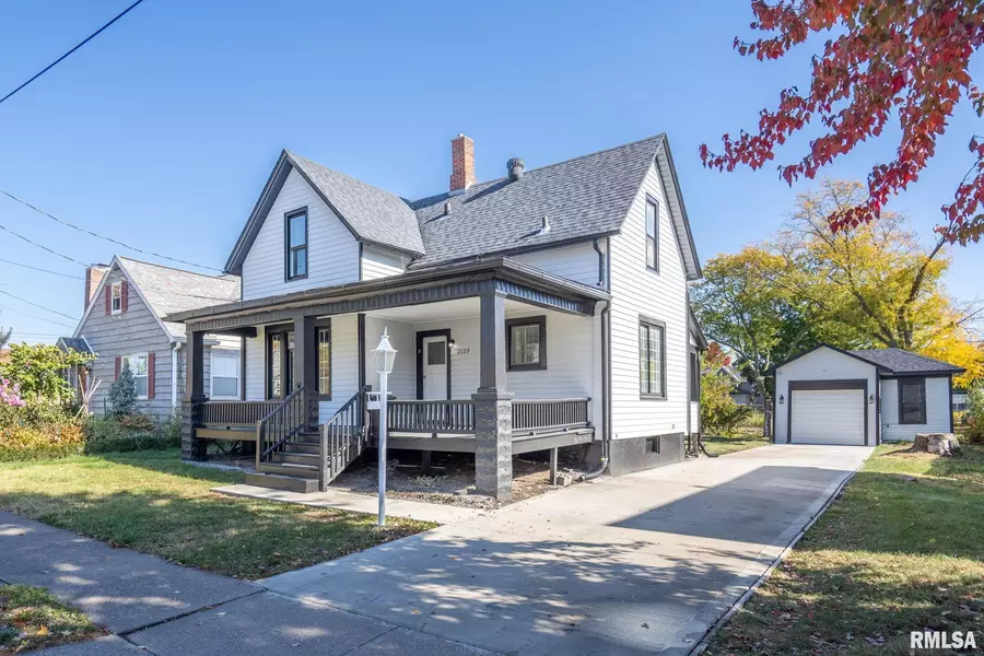 2129 WASHINGTON ST, Davenport, IA 52804