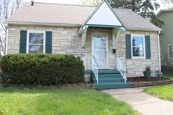 2221 N HOWELL ST,  Davenport,  IA 52804