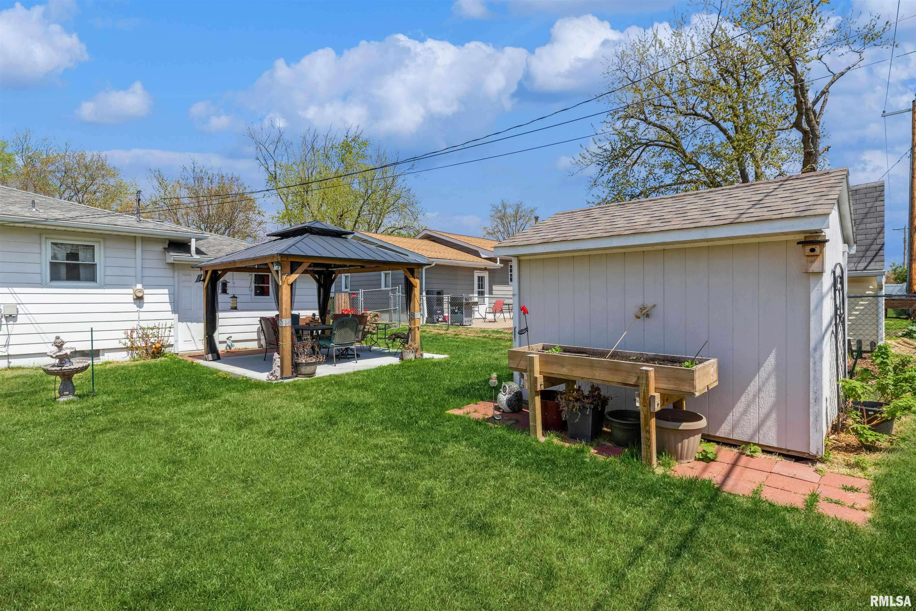 Clinton, IA 52732,1129 6TH Avenue North