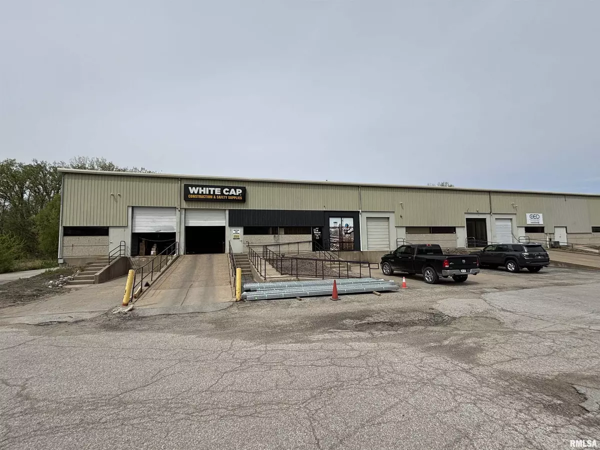 Davenport, IA 52807,937 E 53RD ST