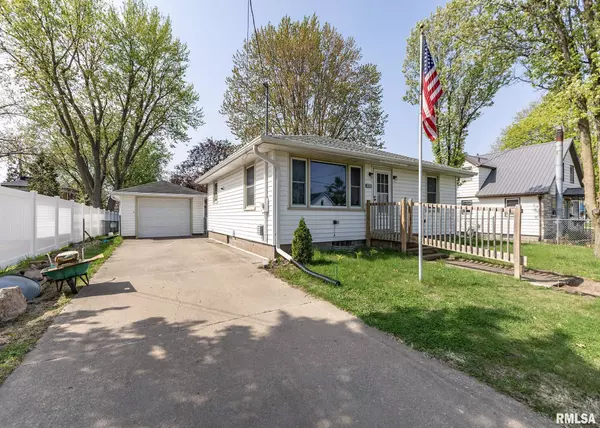 Camanche, IA 52730,1211 4TH ST