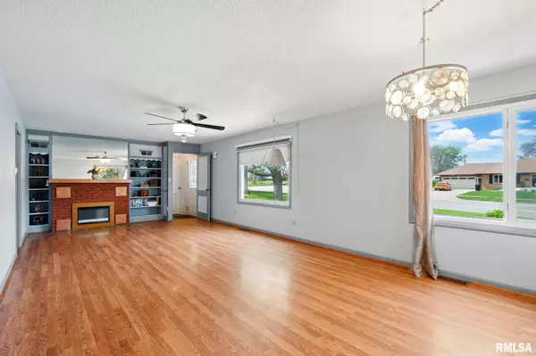 Tipton, IA 52772,1118 CEDAR ST