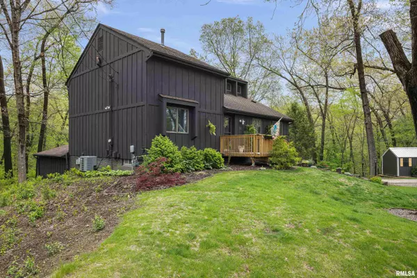 Coal Valley, IL 61240,703 1ST ST