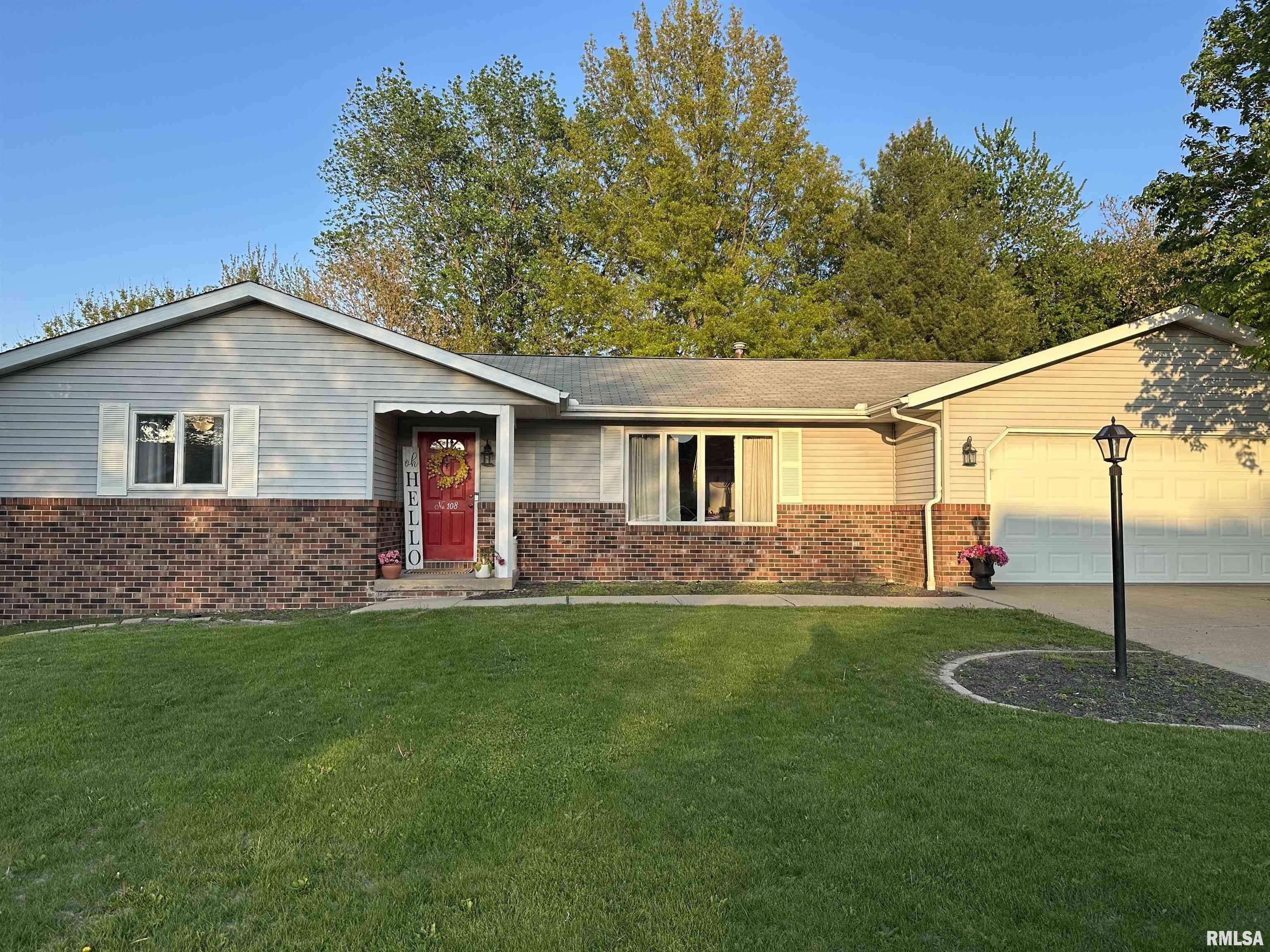 108 N OSTROM AVE, Princeville, IL 61559
