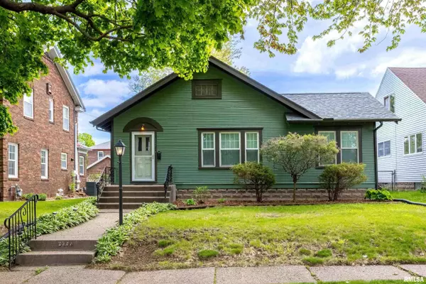 Davenport, IA 52803,2727 SCOTT ST