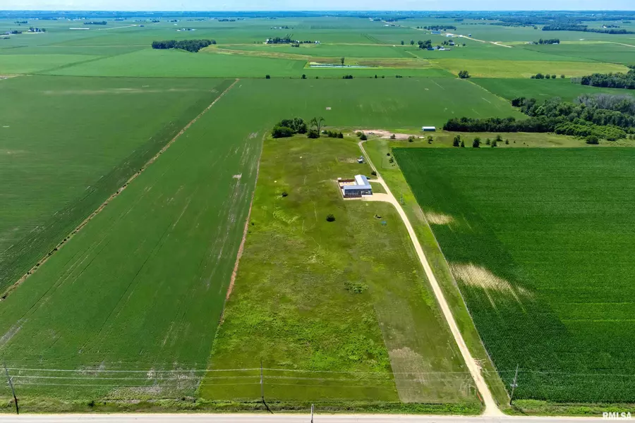 1811 245TH ST, Calamus, IA 52729