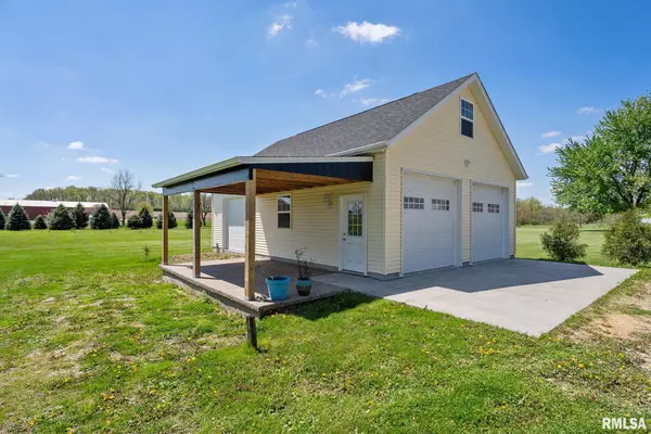 Walcott, IA 52773,8989 241ST ST