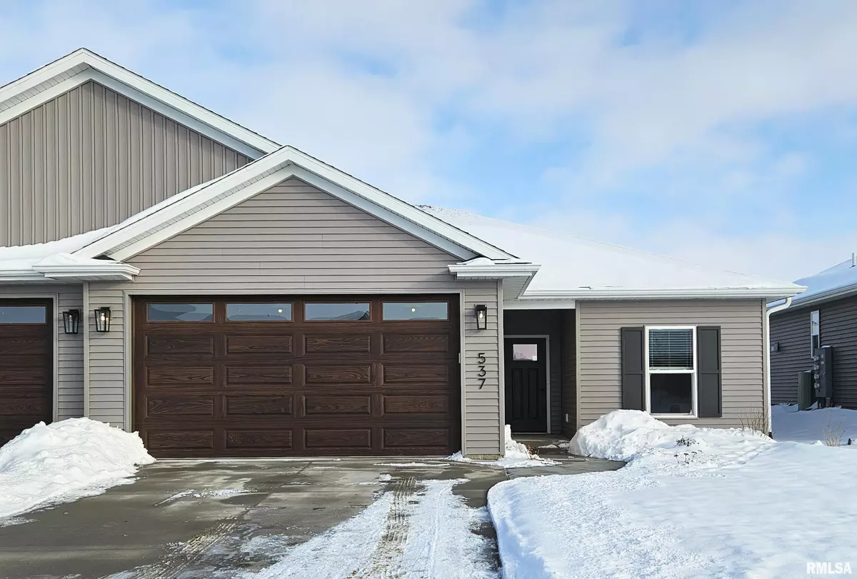 Eldridge, IA 52748,537 N 3RD AVE